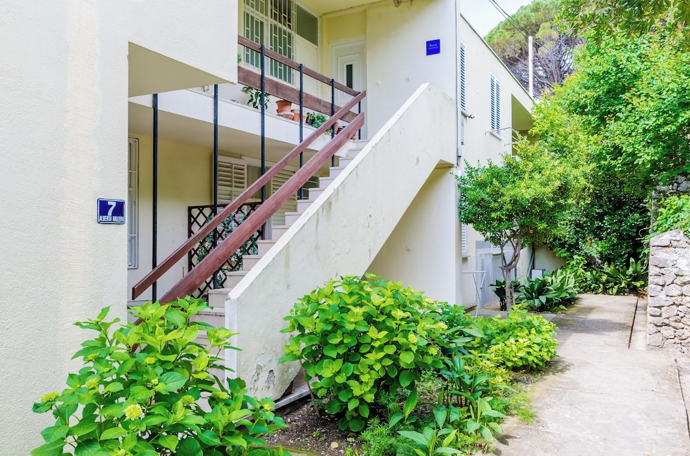 Apartment Petrana