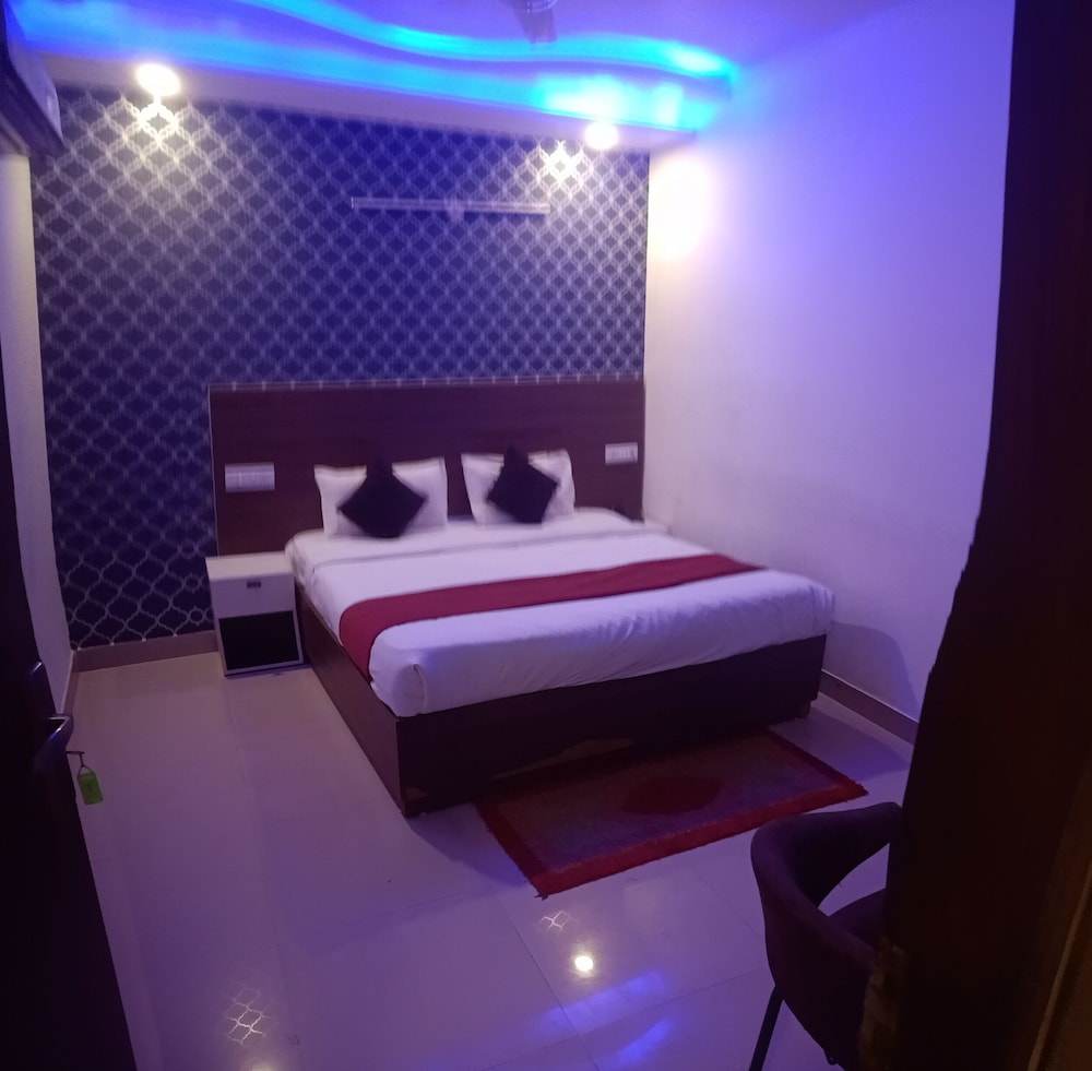 Hotel S.R. Plaza