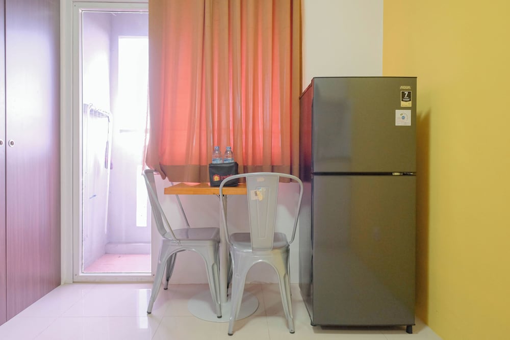 Comfort And Big 1Br At Green Pramuka City Apartment