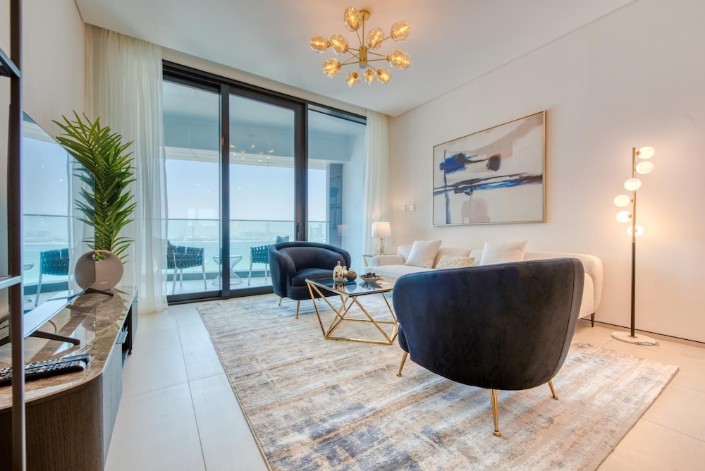 Luxury Sea View 3BR Maid Apt at the Address JBR