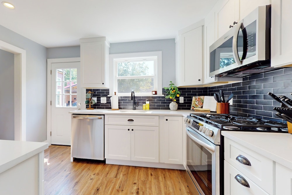 3BR House w/ A/C & Patio, Near Stadium & Shops