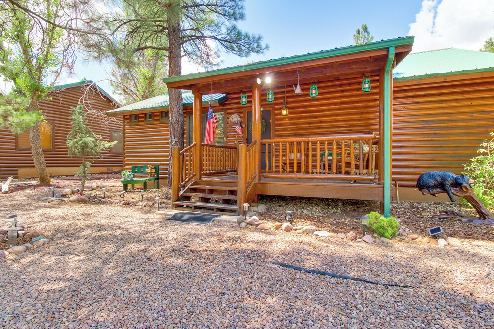 Near Hiking Trails: Heber-overgaard Haven w/ Deck!