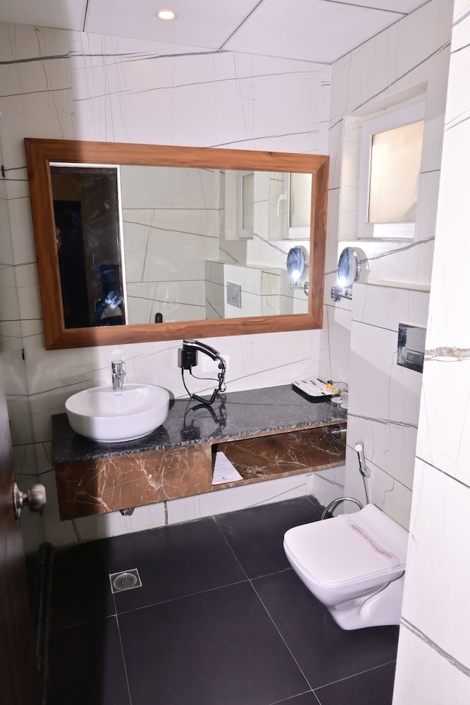 Comfort Inn Shubhra Ghazipur
