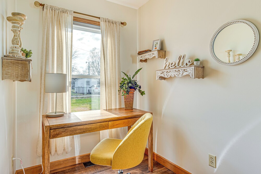 17 Mi to Brookville Lake: Home w/ In-unit Laundry