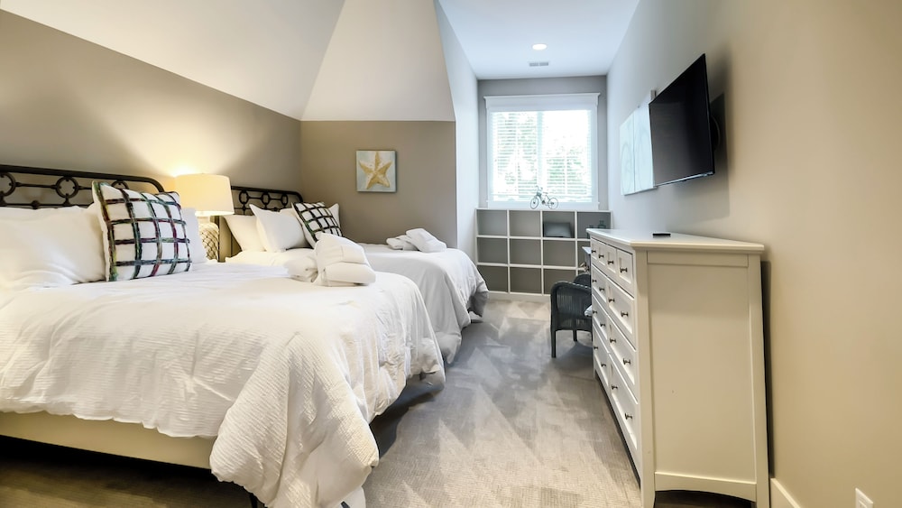 147 N. Sea Pines Drive at The Sea Pines Resort