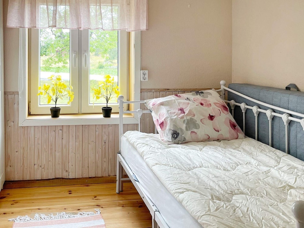 5 Person Holiday Home in Hogsby view 2