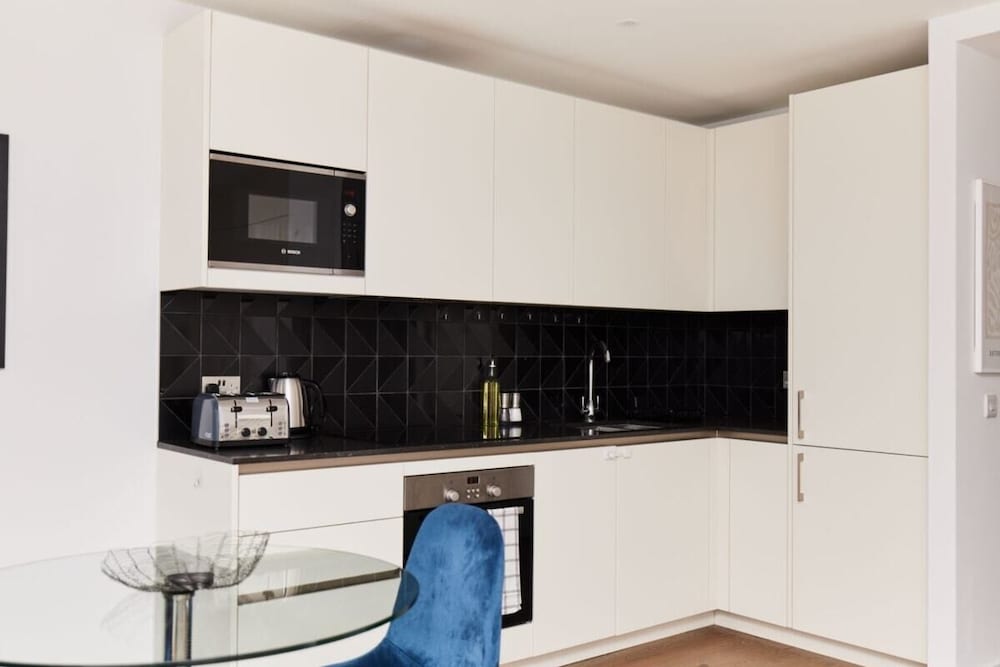 The Elephant and Castle Hideout - Cozy 1bdr Flat With Balcony