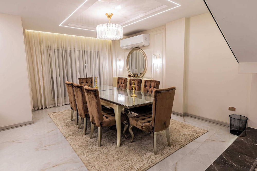 Imperial & Inviting 3bdr Duplex w/ Roof @new Cairo