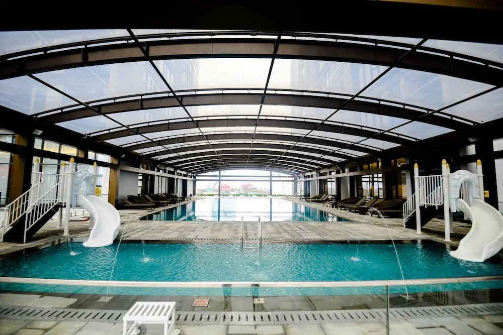 Bayhomes Metropolis Serviced Apartment