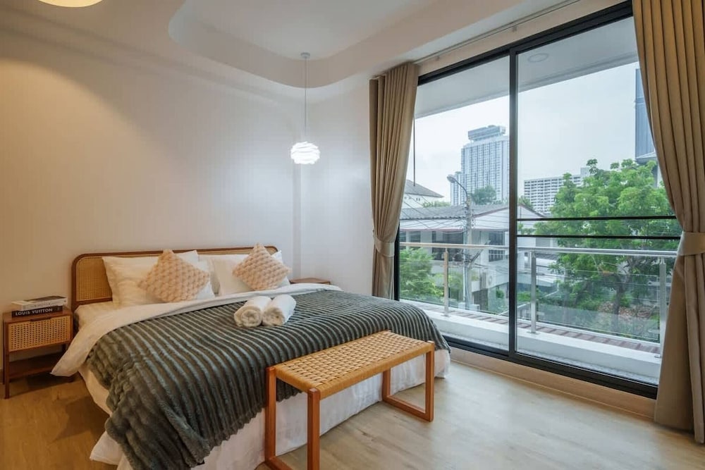 Ayas Retreat - Muji Ekkamai Pool Villa With 4 Bedrooms