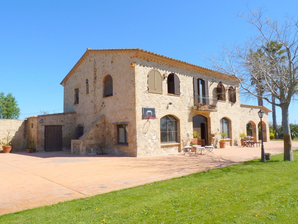 Large Farmhouse with Private Pool & Large Garden near Beach photo 5