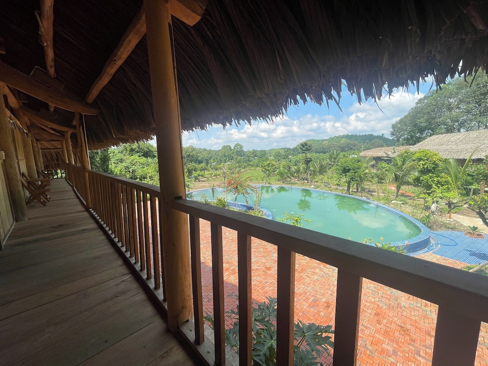 Suoi Rao Hao Huc Village