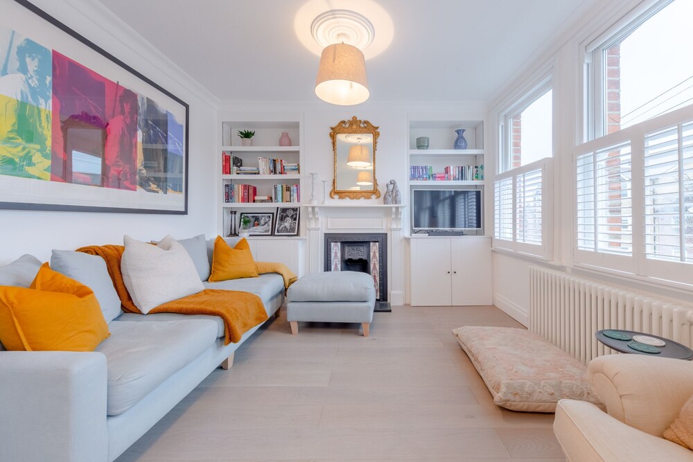 Stunning 2 Bedroom Flat With a Garden in Barnes