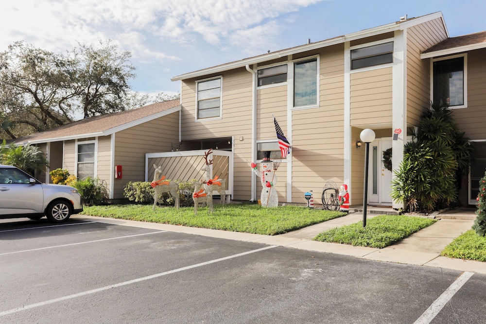 5 Mi to Beach: Jupiter Townhome w/ Pool Access view 4