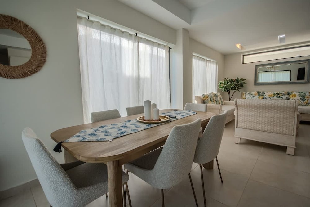 NOK Tropical 3BR Villa by Vistacana Rentals