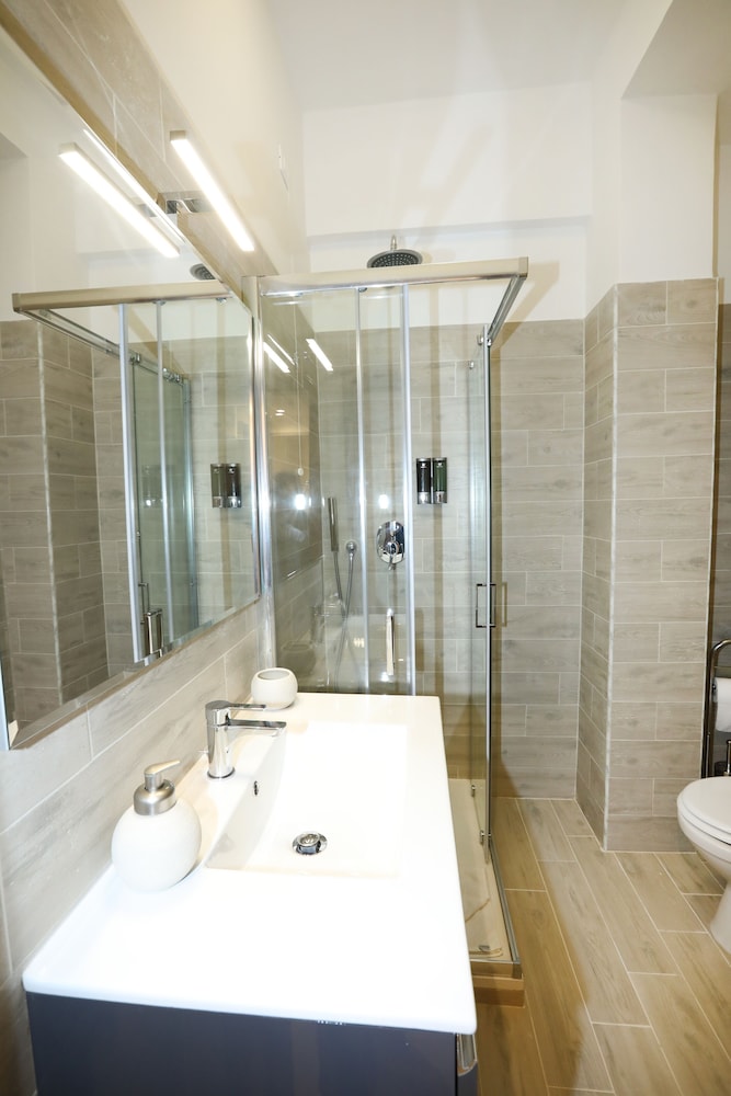 Unique Luxury Apartment and Rooms