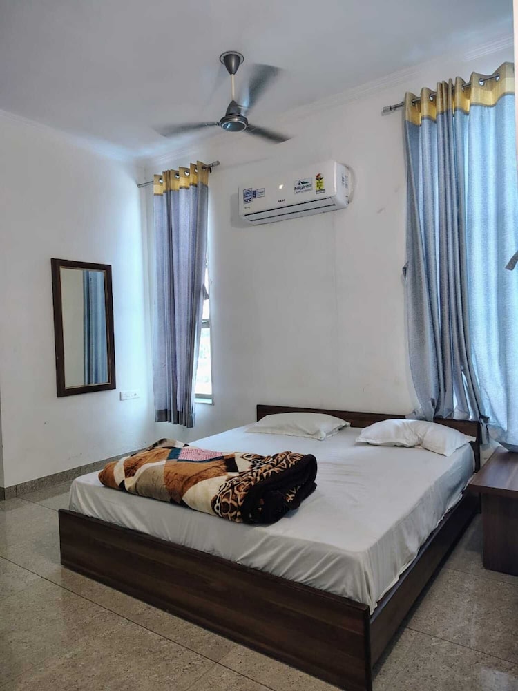Royal Galaxy Hotel