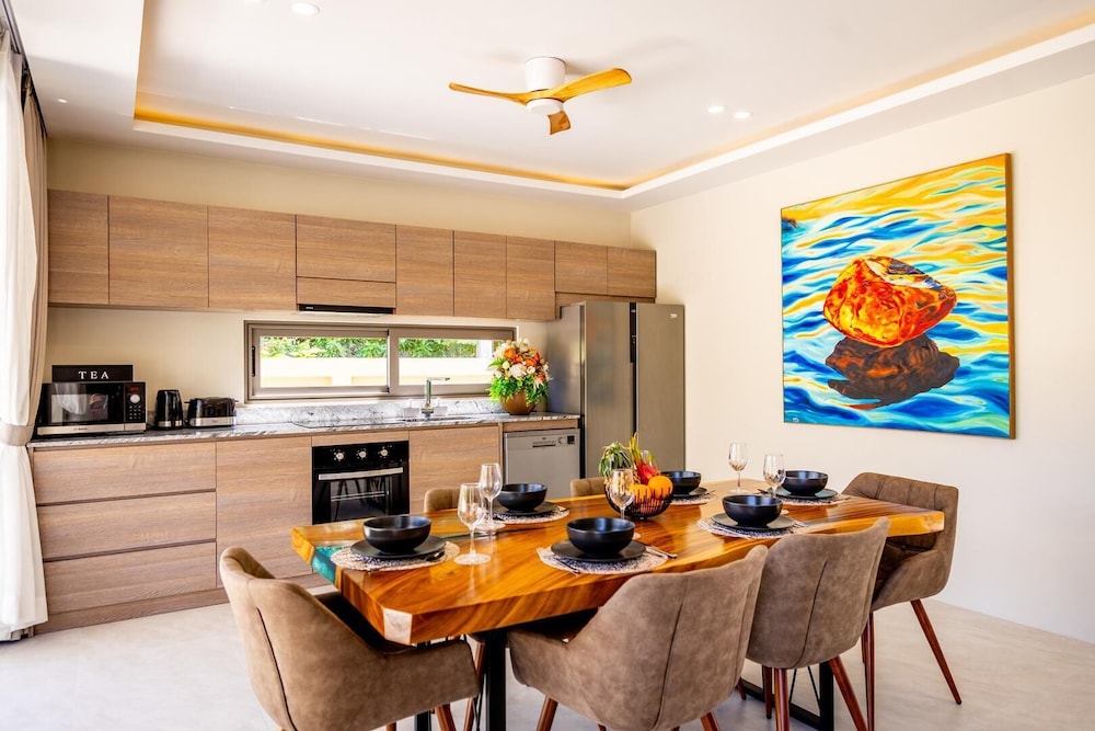 3 Bed Pool Villa Near The Beach KBR29