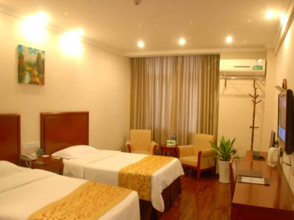 GreenTree Inn Chizhou Guichi District South Changjiang Road Express Hotel