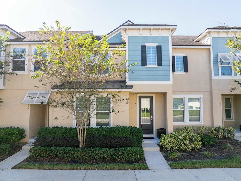 Family Friendly 4Bd with Pool @ Solara Resort 1517