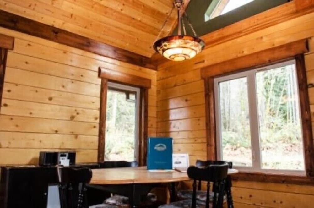 Mt Baker Lodging Cabin 21 - Sleeps 6 view 3