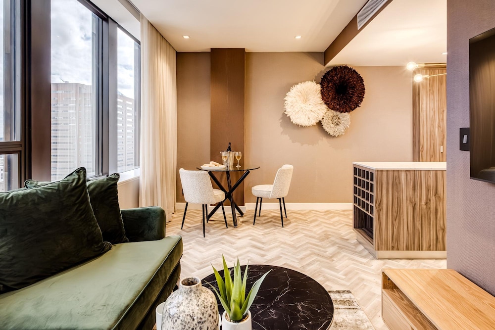 Trendy 1bed Modern Apt Cape Town City Suite 1601