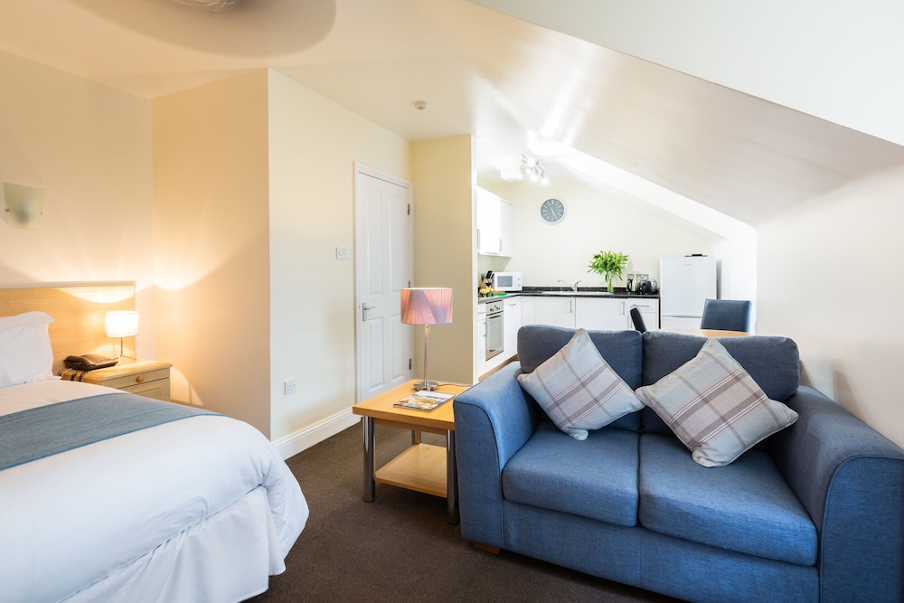 SACO Jersey Merlin House