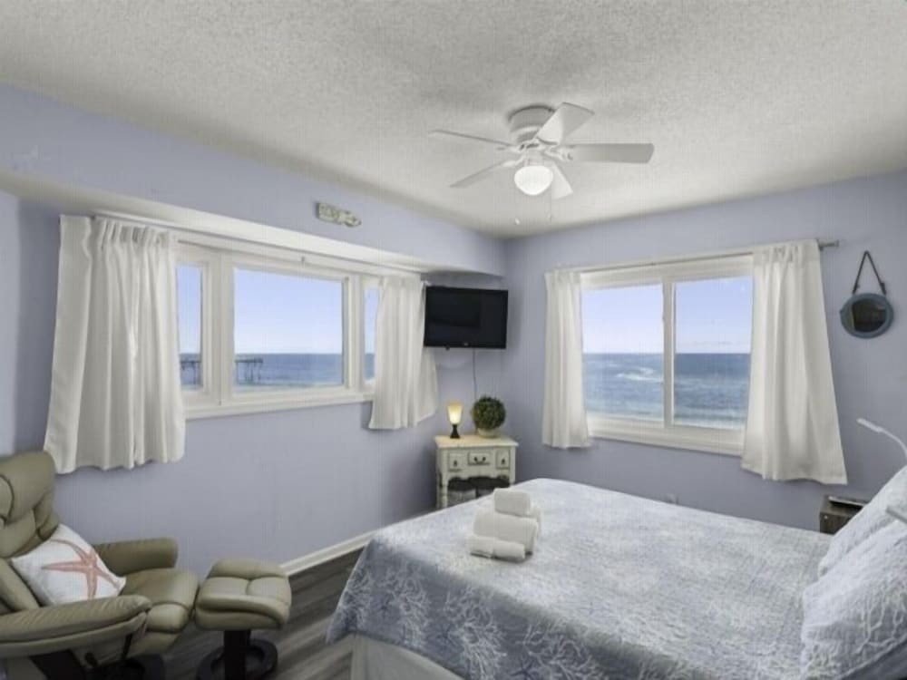 Seaside Sunrise-oceanfront Beach Chic Condo! 1 Bedroom Villa by RedAwning view 3