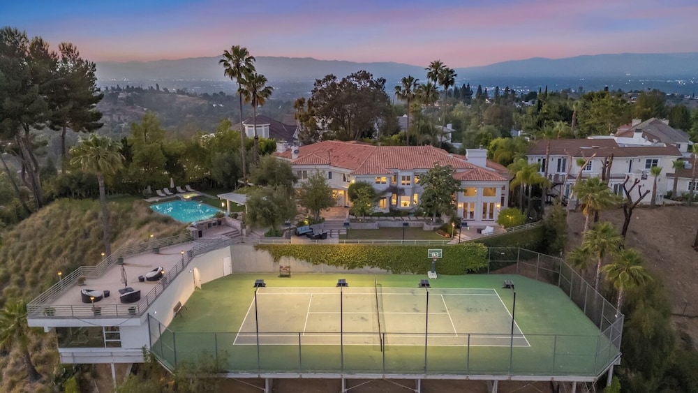 Villa Clarinda - Architect-designed Dream Estate With Theater & Outdoor Oasis