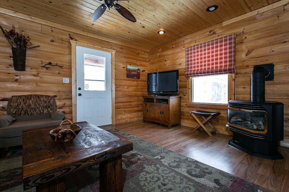 Lorelei Cabins Aster view 2