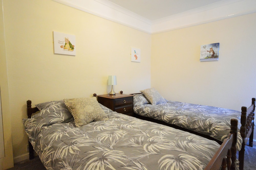 16 Florence Road view 4