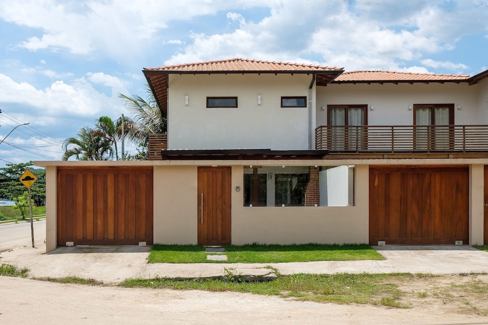 Safira 3Suites Frente Mar 10pessoas