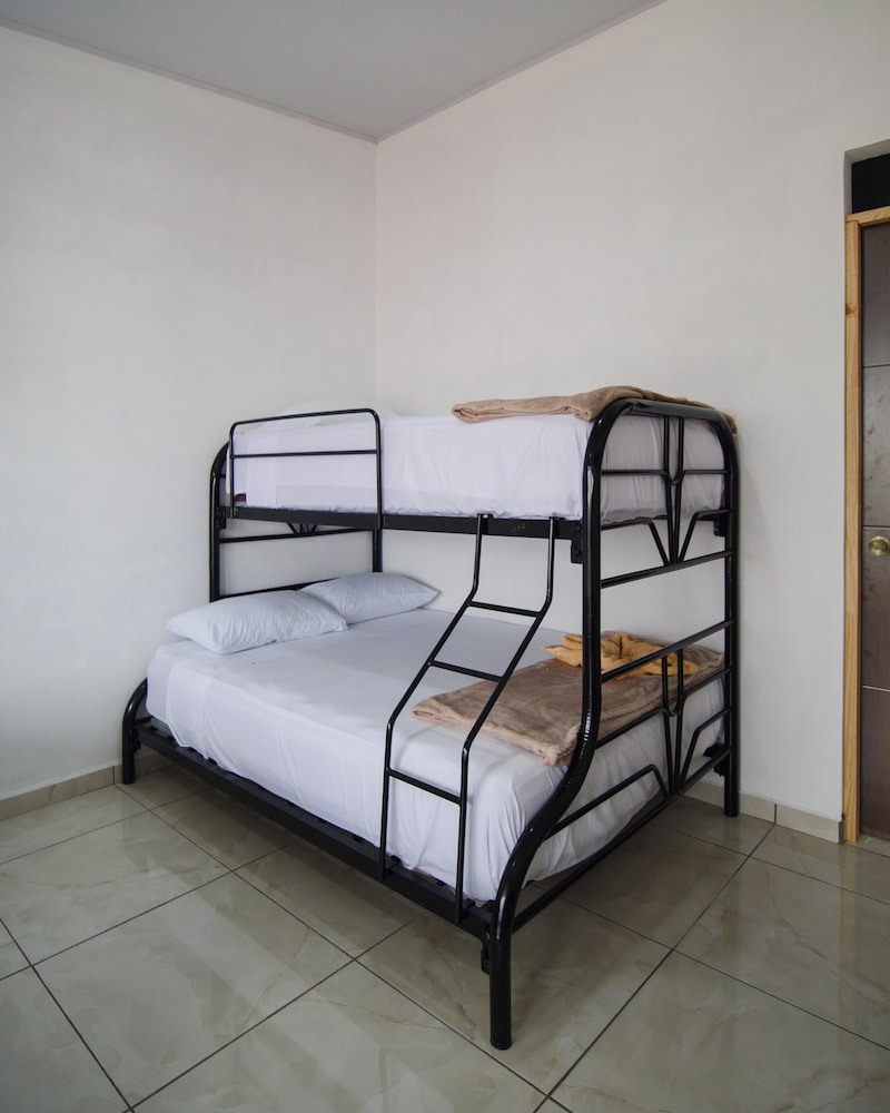 Hostel Cattleya