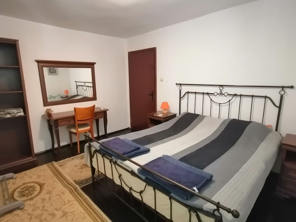 Three Bedroom House With Garden Only 10 km From Veliko Tarnovo view 3