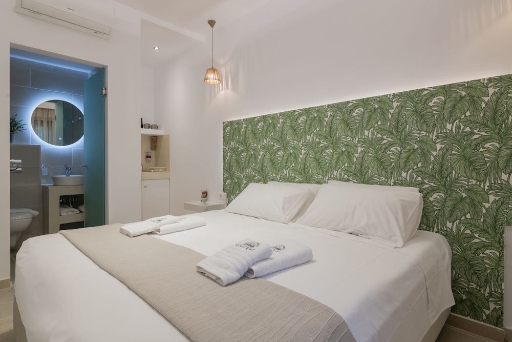 Suncourt Lux Rooms photo 4