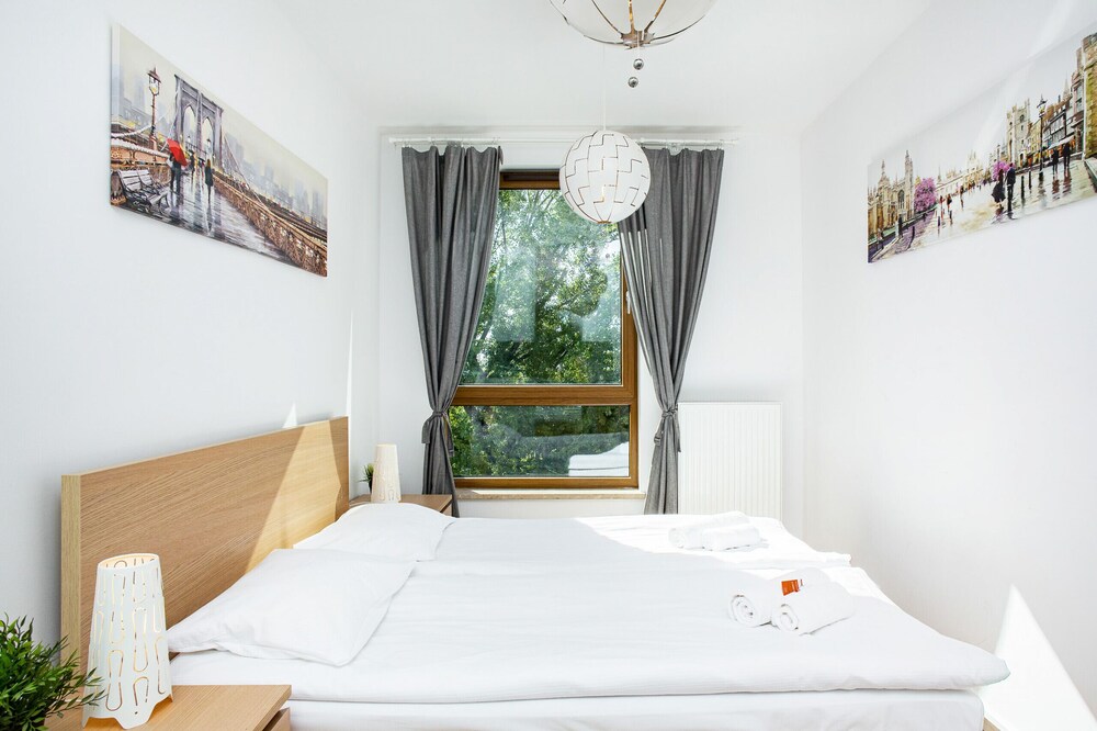 Apartament Jaktorowska Warsaw by Renters view 5