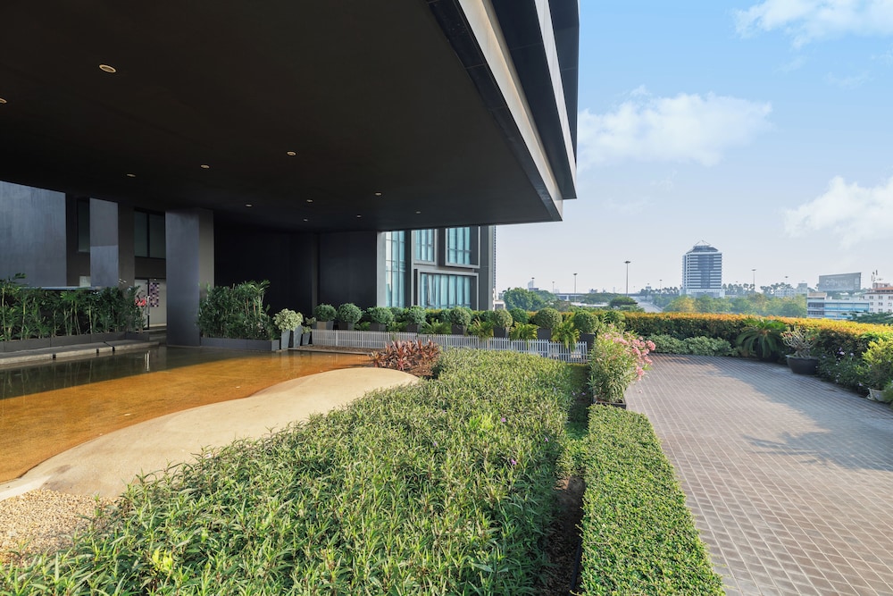 Mövenpick Residences Ekkamai Bangkok 28