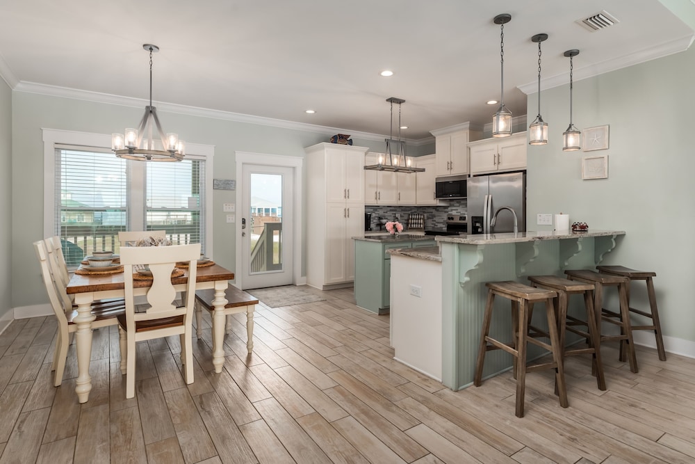 Still Waters - 2415 Bienville Blvd 4 Bedroom Home