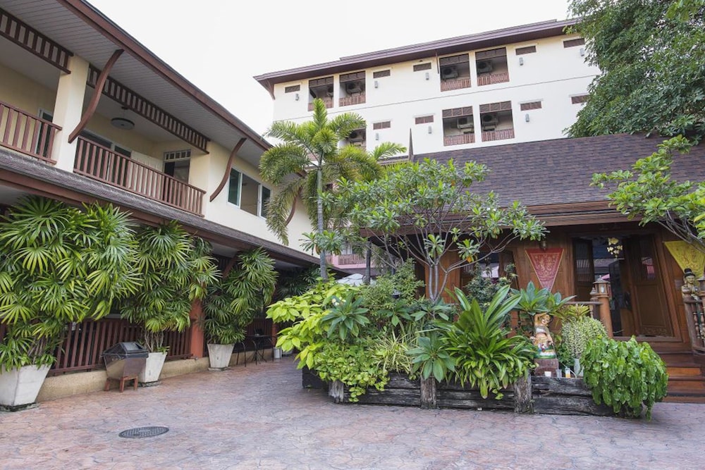 Hotel Orchid Resort - Image 1