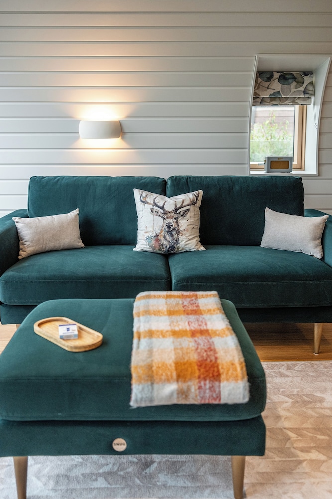 Unique 1 BD Eco-Retreat in Old Chalford