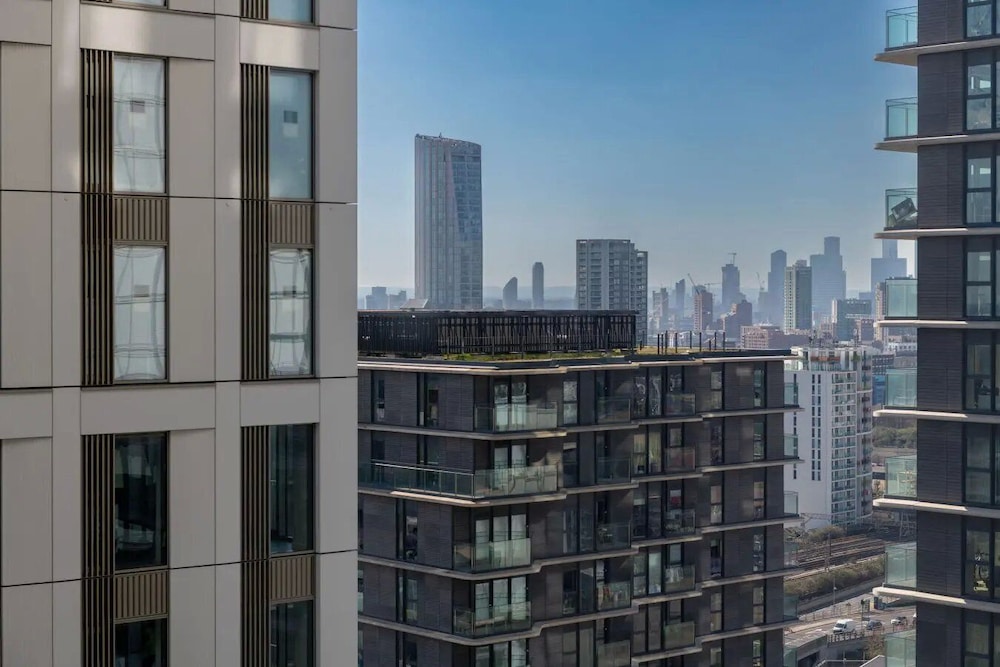Stratford Apartments by Urban Rest