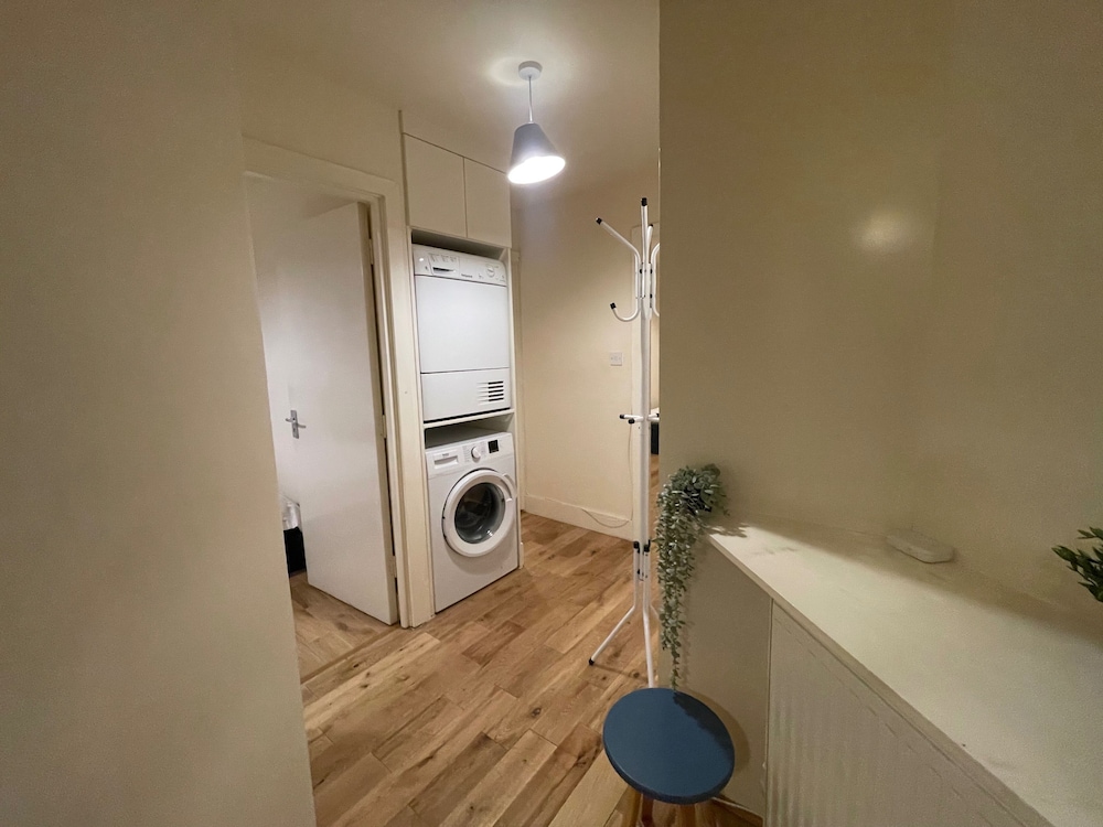 2 Bed Apartment/ Tower Bridge / Big Ben /the Shard