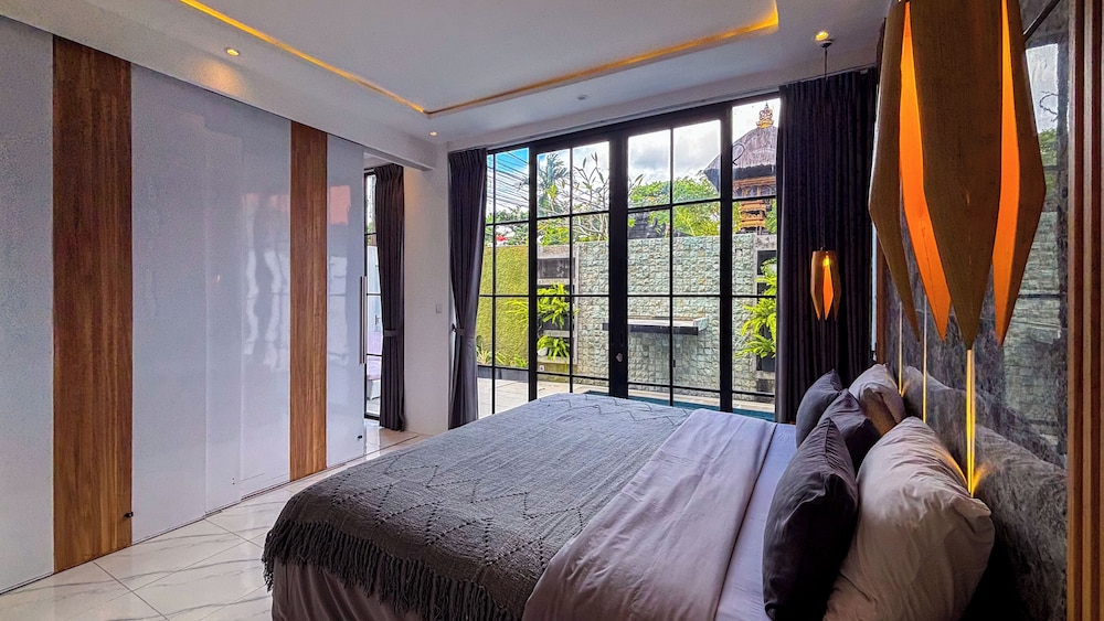 Seminyak Loft 360 Bali photo 4