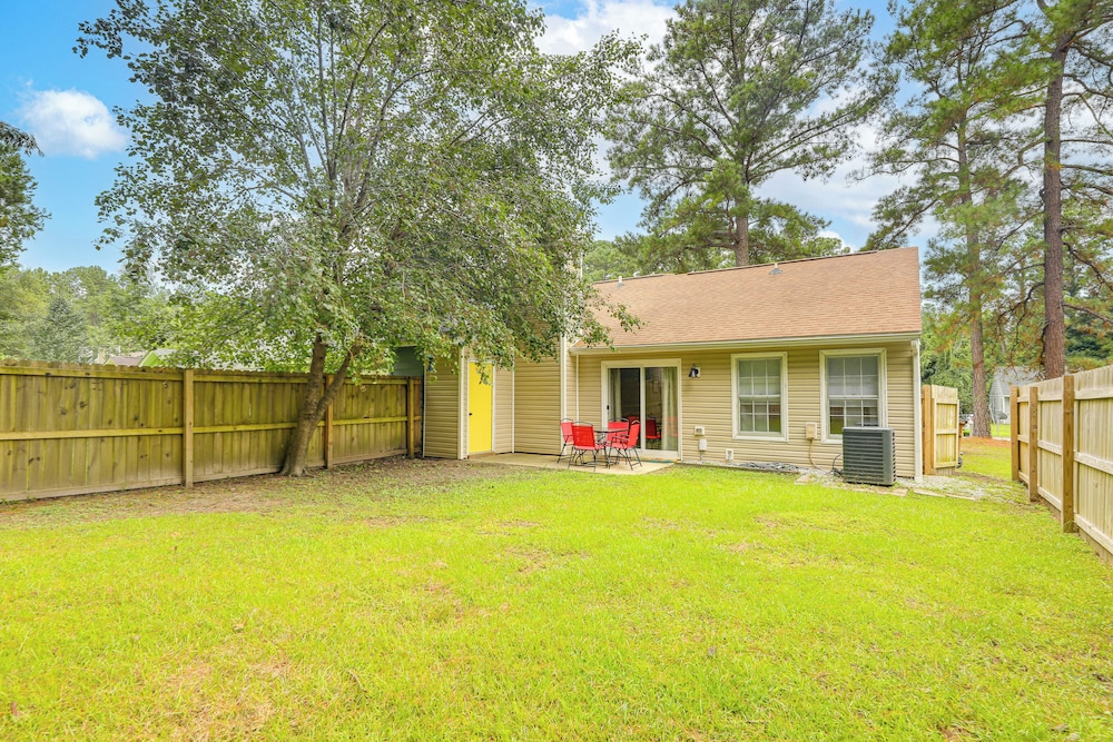 Jacksonville Home By Camp Lejeune, Beaches & More!