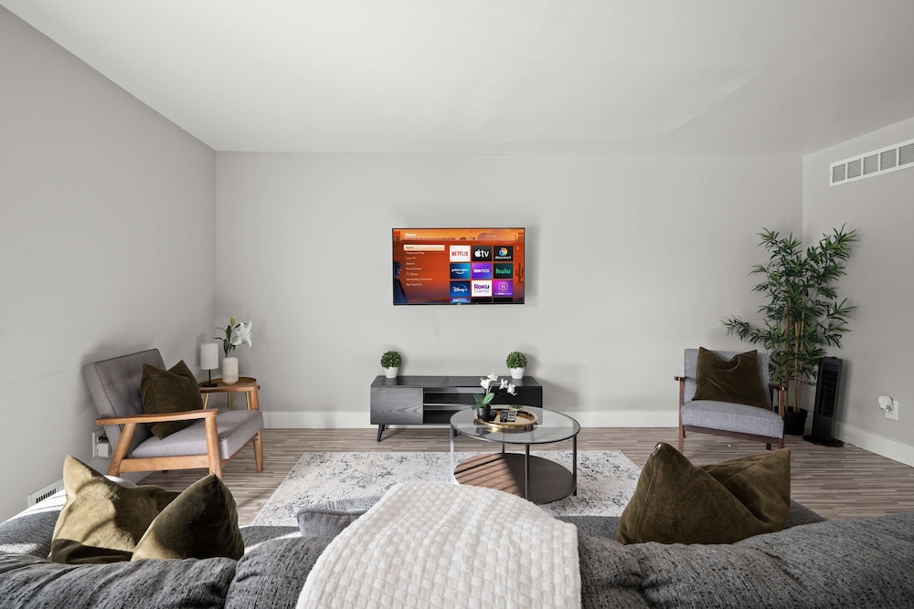 A Unique 2BR 2BA Stay
