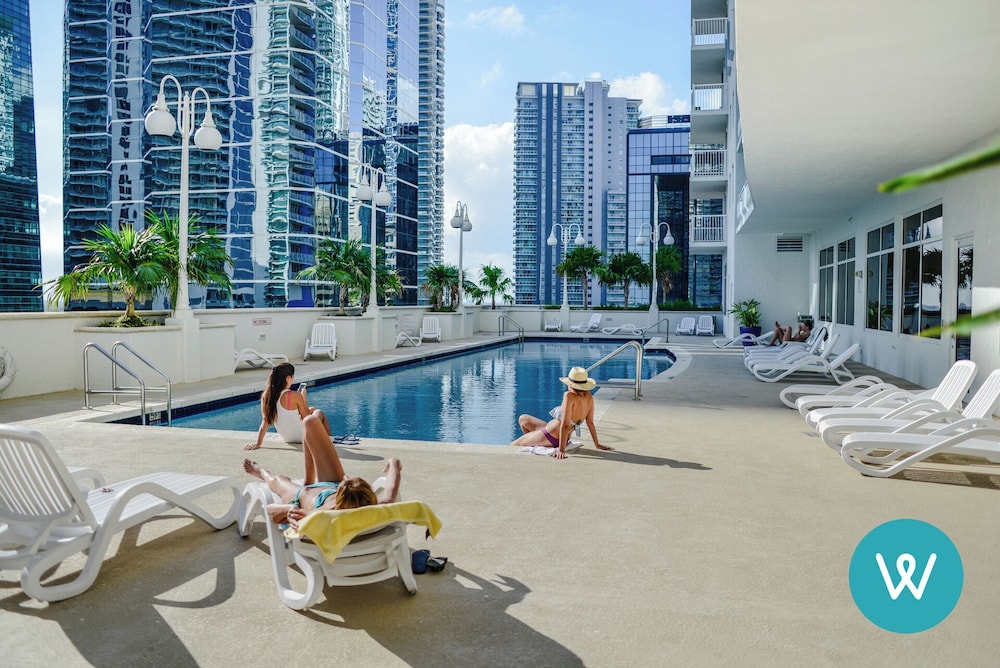 Brickell city View Condo with Pool