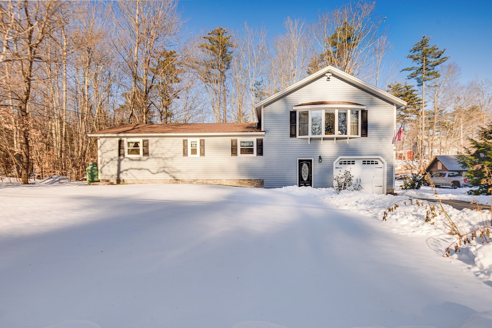 Quiet New Hampshire Getaway w/ Game Room!