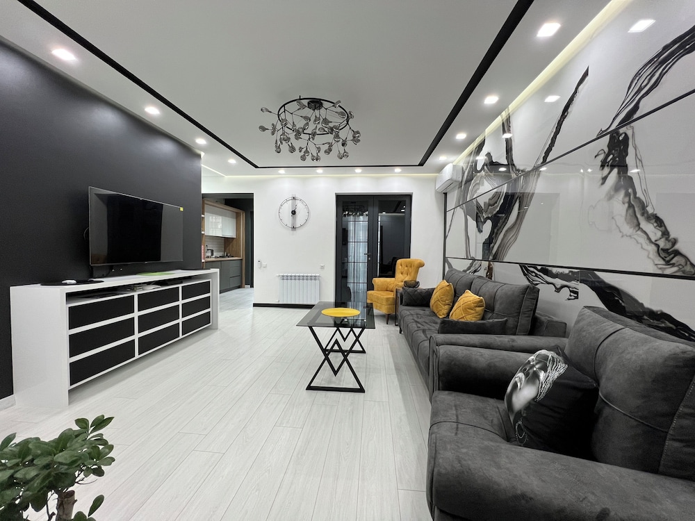 Apartment by Luxe Group ZA444