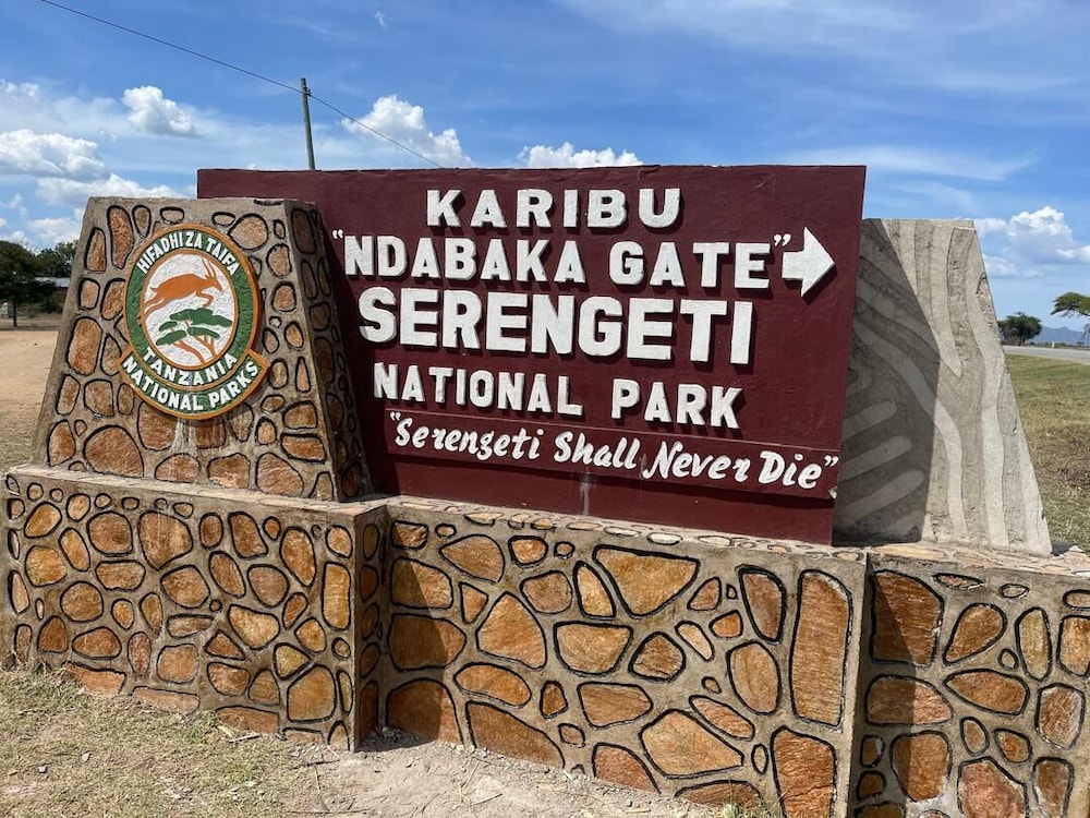 AMENITY TOURS & CAMPING - SERENGETI
