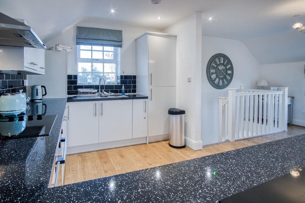 Caldey View Cottage - 1 Bedroom - Penally